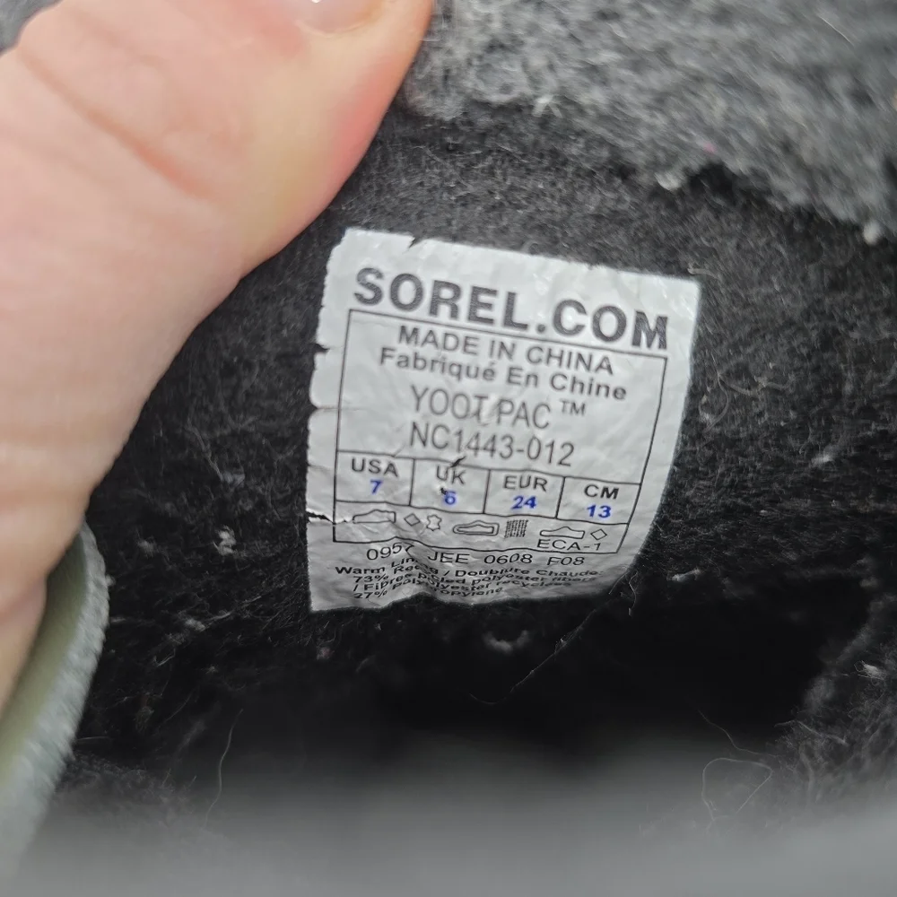 Sorel kids infants green black Winter Boots size 7